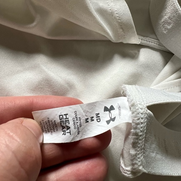 Under Armour Women’s Size M UA Project Rock Brahma Bull Tank Top Heat Gear - Picture 3 of 3